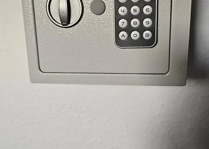 Vollausgestattet, Autobahn Naehe, Netflix, Youtube Amazon Prime Im * Herford